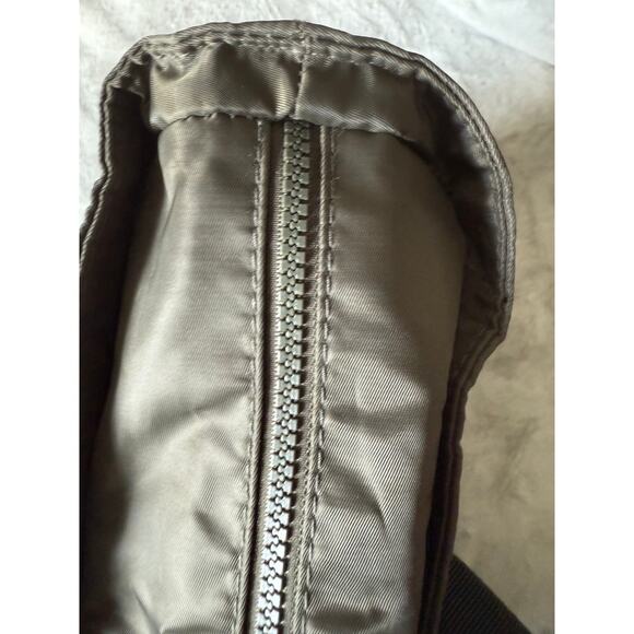 Disney Mickey Mouse Rainbow Print Tote Bag Gray Nylon Zip Travel Shoulder Bag - Picture 6 of 11